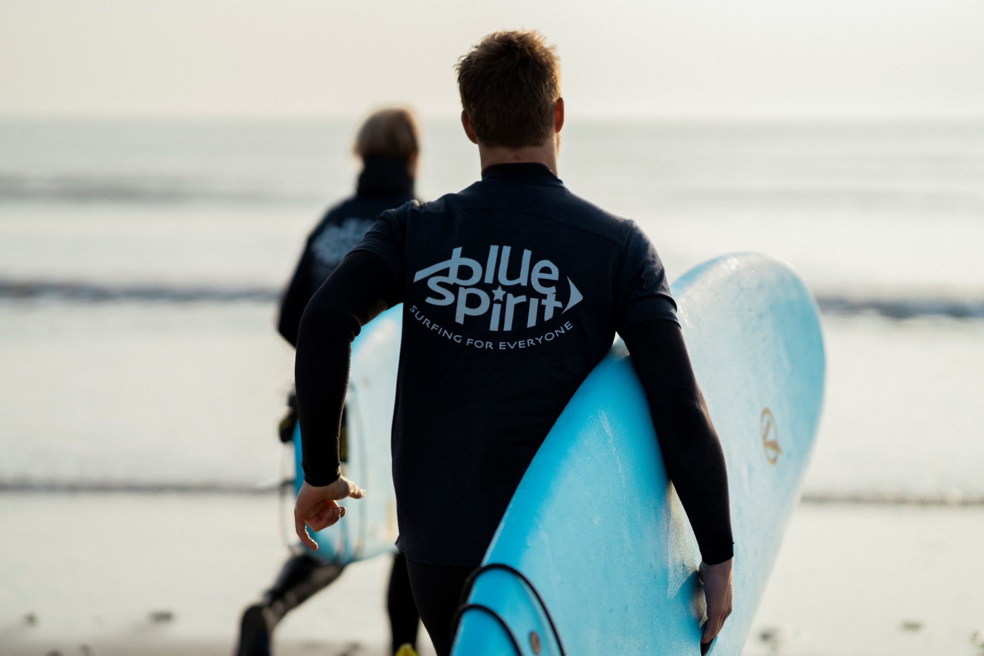 Blue Spirit Surfschule Hvide Sande – Wellenreiten und Surfkurse an der Nordsee