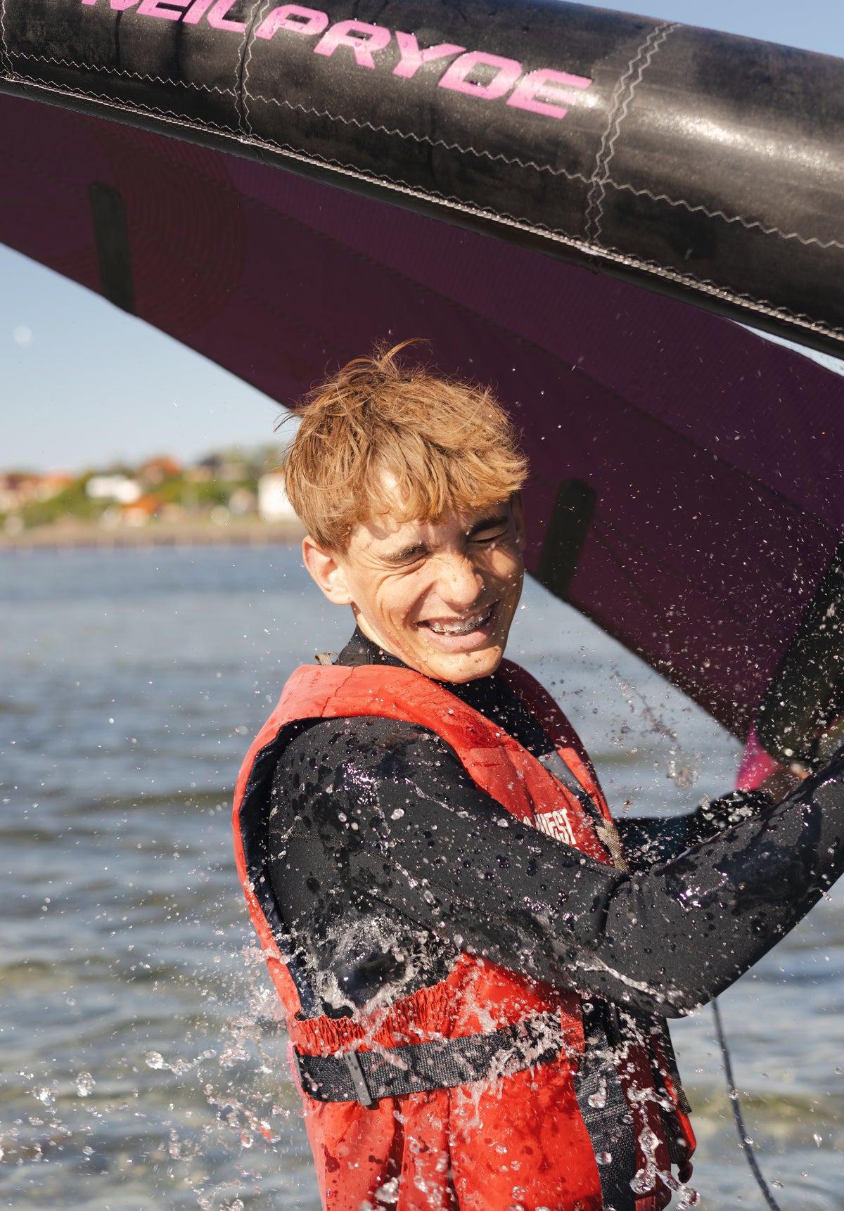 Windsurfen und Wakeboarden für Schulklassen in Ebeltoft